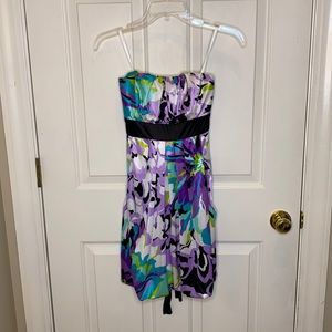 Junior strapless dress